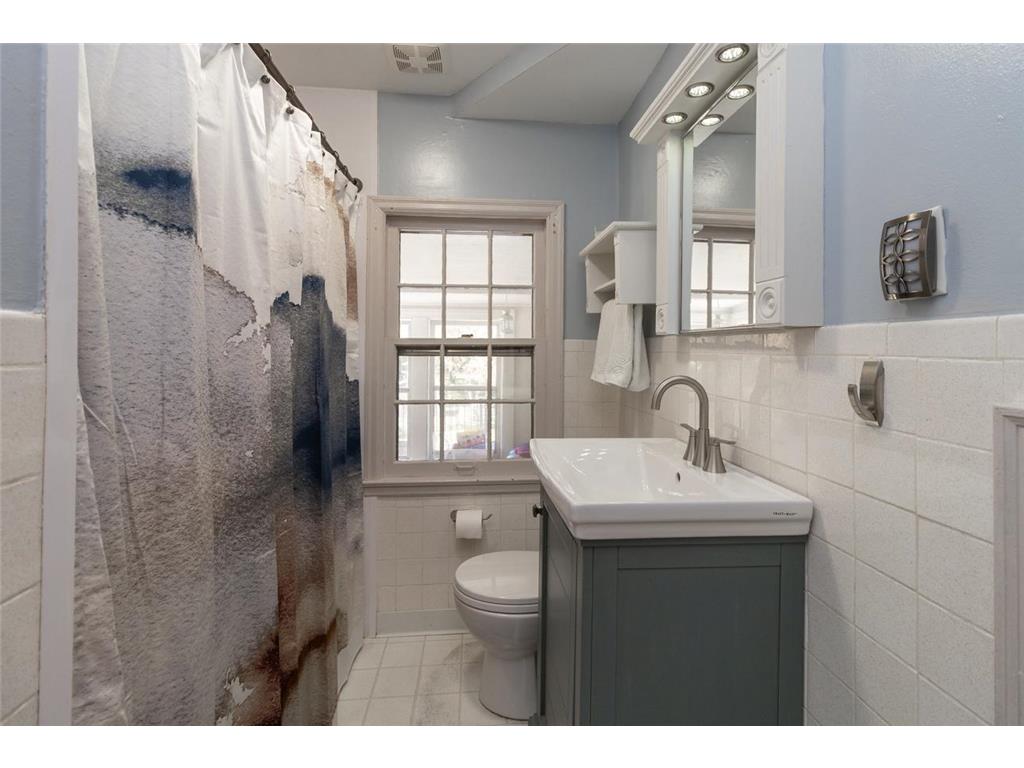 1101 Humboldt Avenue West Saint Paul MN 55118 7051944 image11