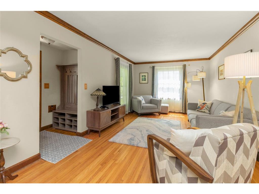 1101 Humboldt Avenue West Saint Paul MN 55118 7051944 image2