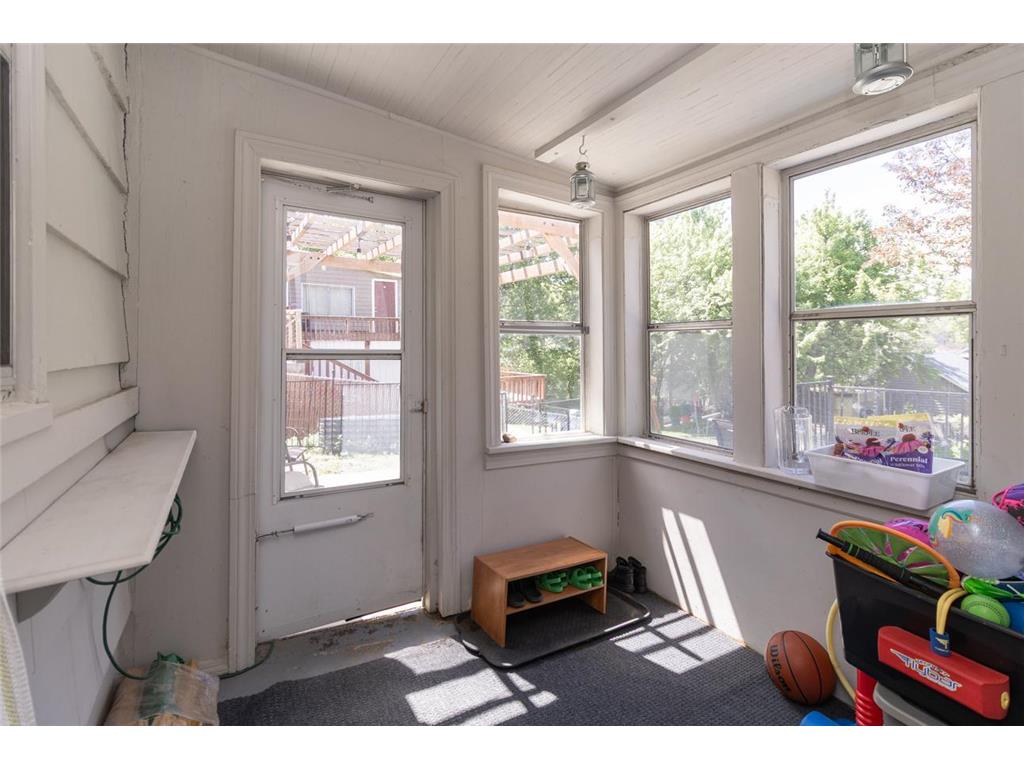 1101 Humboldt Avenue West Saint Paul MN 55118 7051944 image21