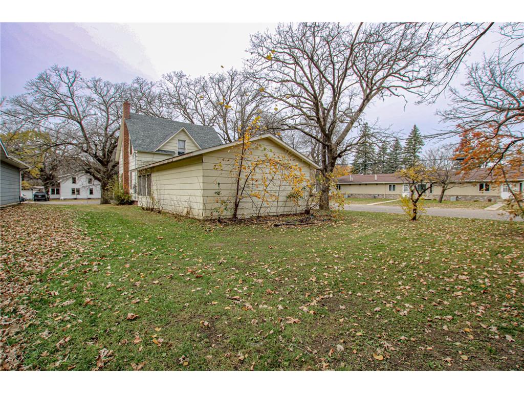 1101 Jefferson Street Alexandria MN 56308 6813388 image5