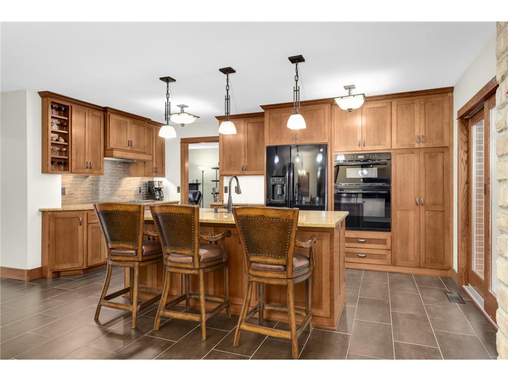 1101 Knob Hill Road Burnsville MN 55337 6814019 image1