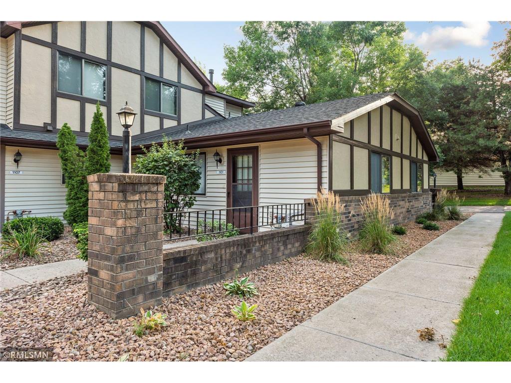 1101 W Royal Oaks Drive Shoreview MN 55126 7089767 image1