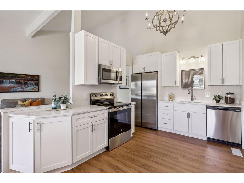 11012 Trail West Road Bloomington MN 55437 6549240 image1