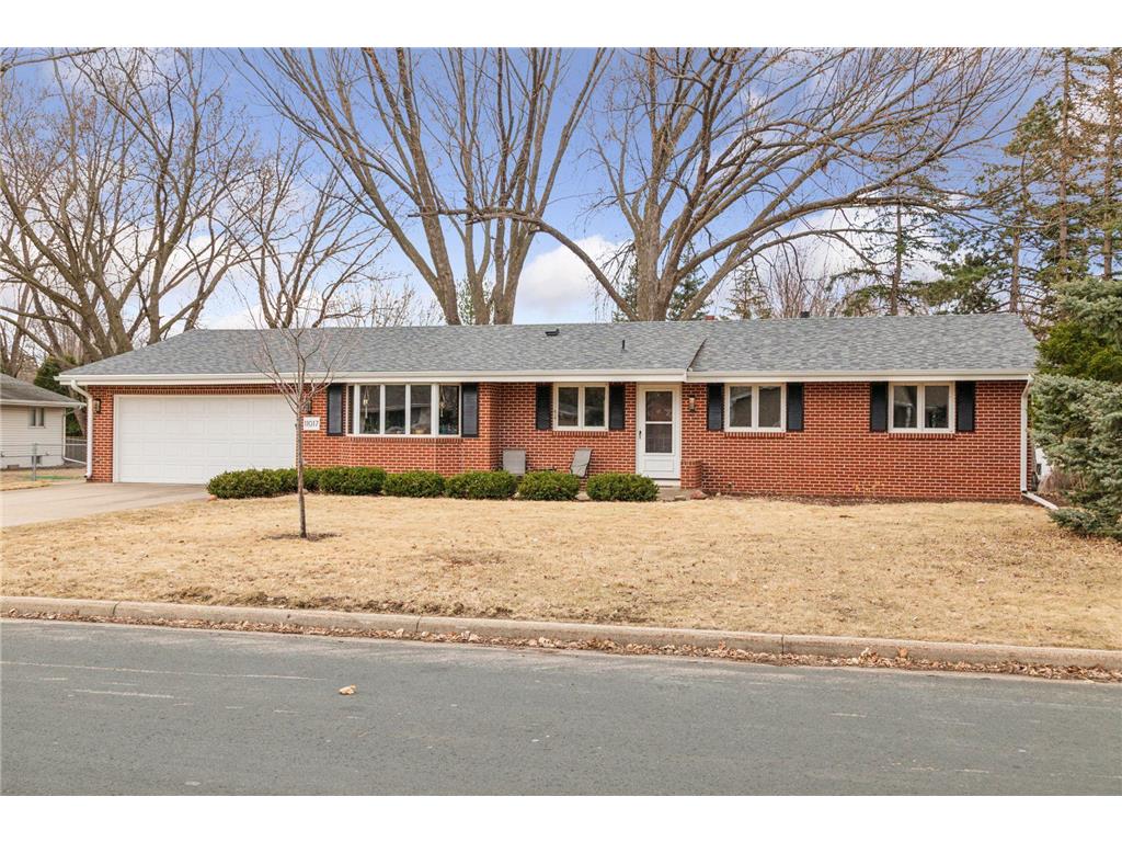 11017 London Drive Burnsville MN 55337 6684558 image1