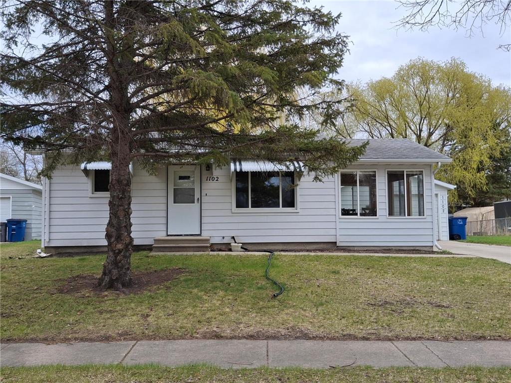 1102 19th Street N Moorhead MN 56560 7068505 image1