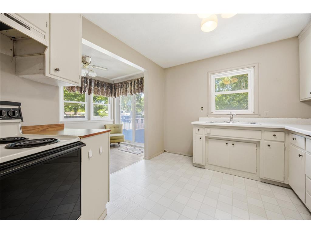 1102 1st Street S Moorhead MN 56560 7101480 image14