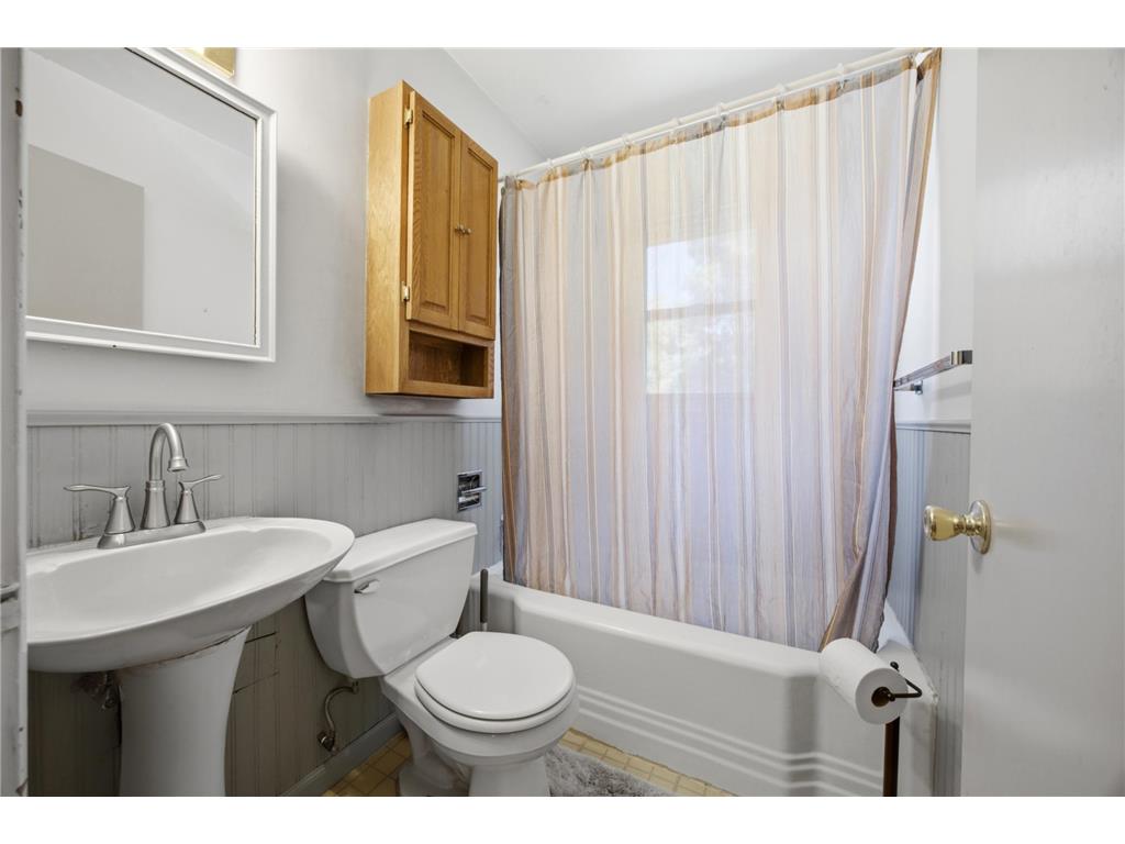 1102 1st Street S Moorhead MN 56560 7101480 image19