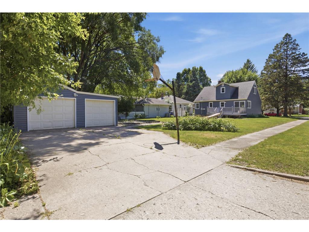1102 1st Street S Moorhead MN 56560 7101480 image40