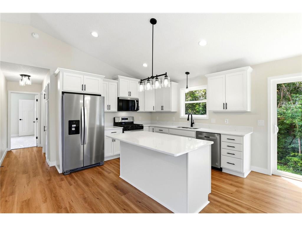 1102 2nd Street SE Faribault MN 55021 7107991 image3