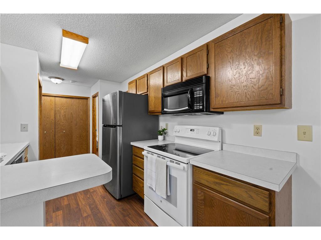 1102 Black Oak Drive New Brighton MN 55112 7046701 image11