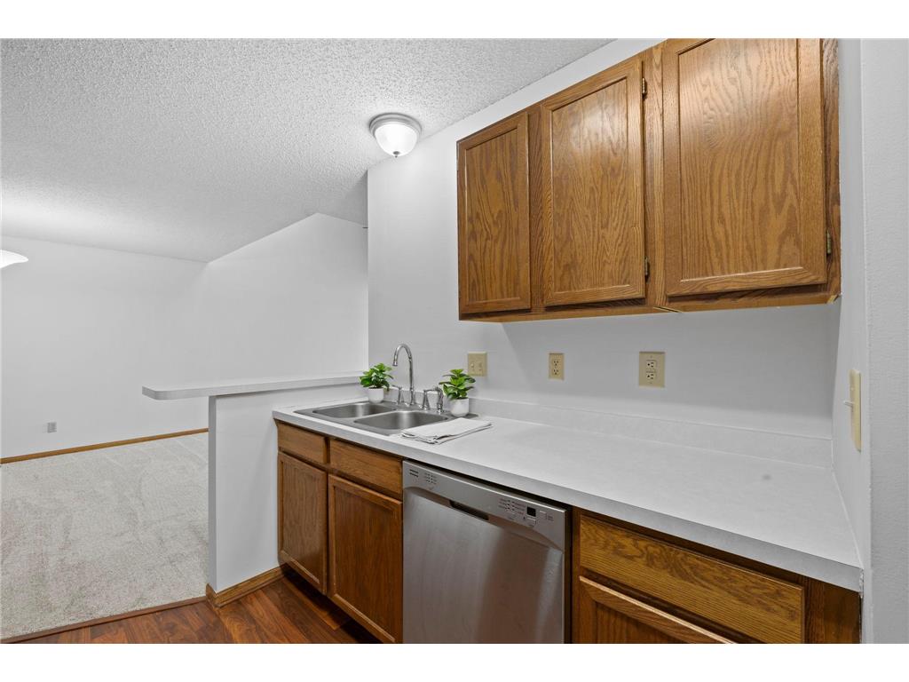 1102 Black Oak Drive New Brighton MN 55112 7046701 image14