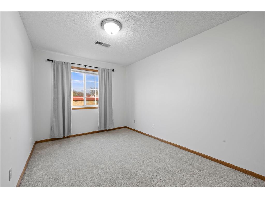 1102 Black Oak Drive New Brighton MN 55112 7046701 image28