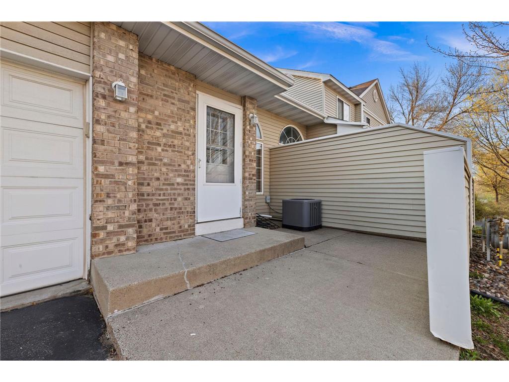 1102 Black Oak Drive New Brighton MN 55112 7046701 image4