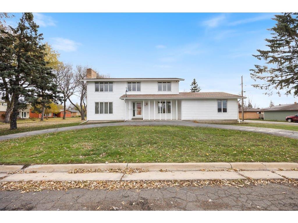 1102 S 10th Avenue Virginia MN 55792 6458208 image1