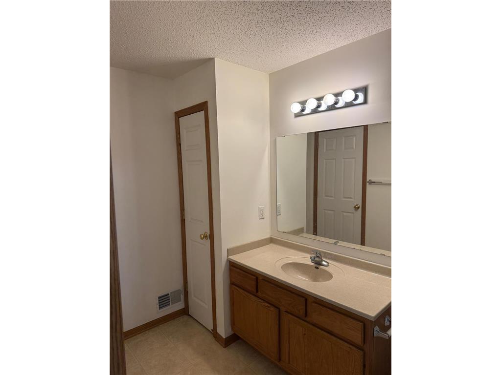 1102 Wheat Street NW New Prague MN 56071 6801870 image14