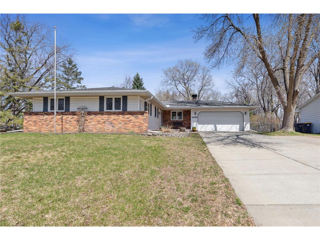 11025 Territorial Drive, Burnsville, MN, 55337 MLS 6360031 Edina Realty