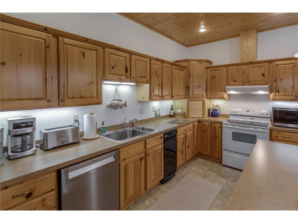 11027 Oak Point Road NW Cass Lake MN 56633 - Leech Lake 7073284 image9