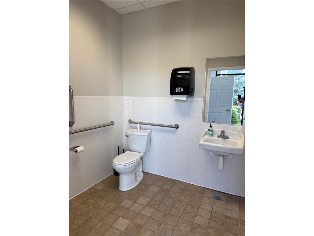 1103 Weir Drive #200 Woodbury MN 55125 6799536 image16