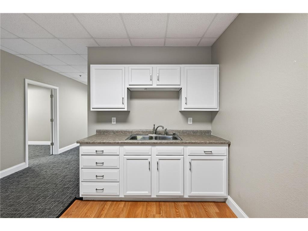 1103 Weir Drive #200 Woodbury MN 55125 7060408 image23
