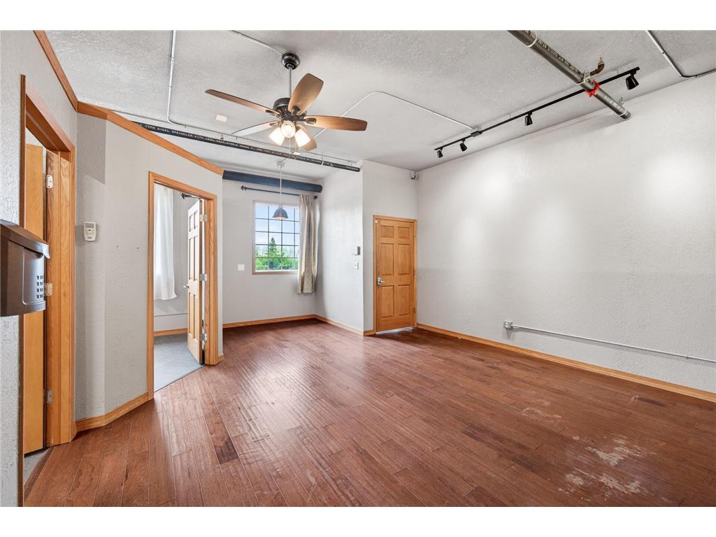1103 Weir Drive #200 Woodbury MN 55125 7060408 image6