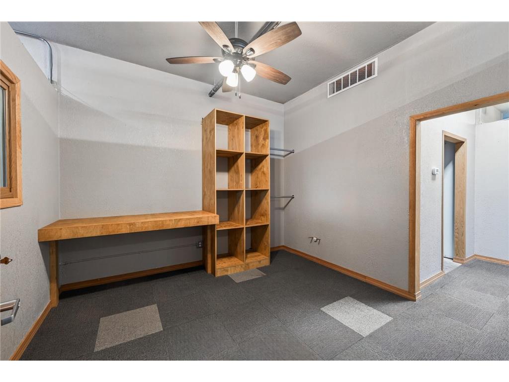 1103 Weir Drive #200 Woodbury MN 55125 7060408 image9