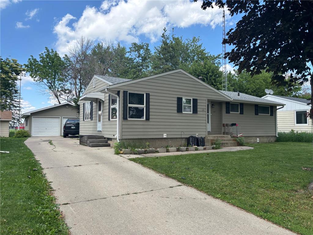 1103 Wilbur Street Worthington MN 56187 7087785 image1