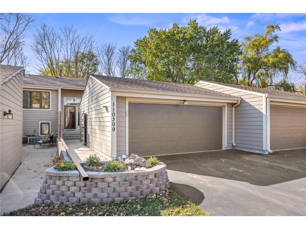 110309 Center Green Circle Chaska MN 55318 6810653 image1