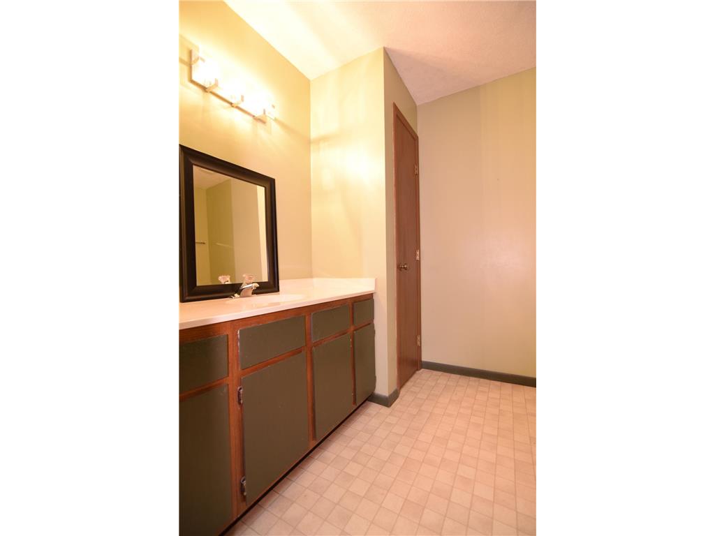 11039 Oregon Circle Bloomington MN 55438 7069747 image22