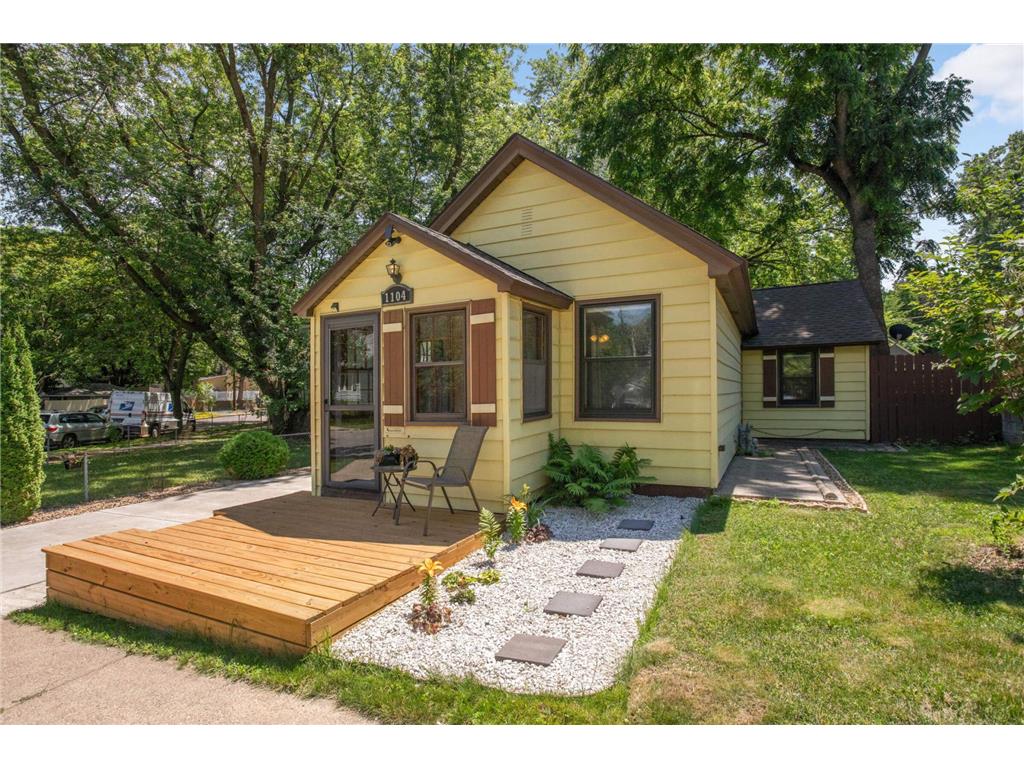 1104 5th Street E Saint Paul MN 55106 6743534 image1