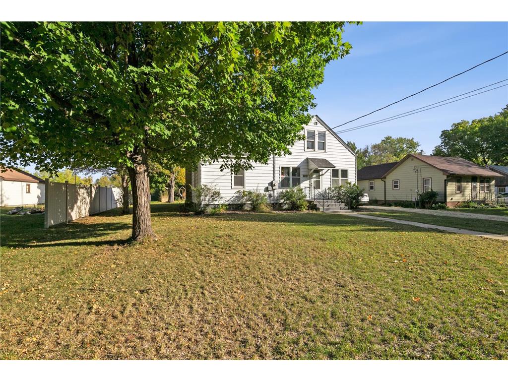 1104 8th Street NW Faribault MN 55021 6436712 image1