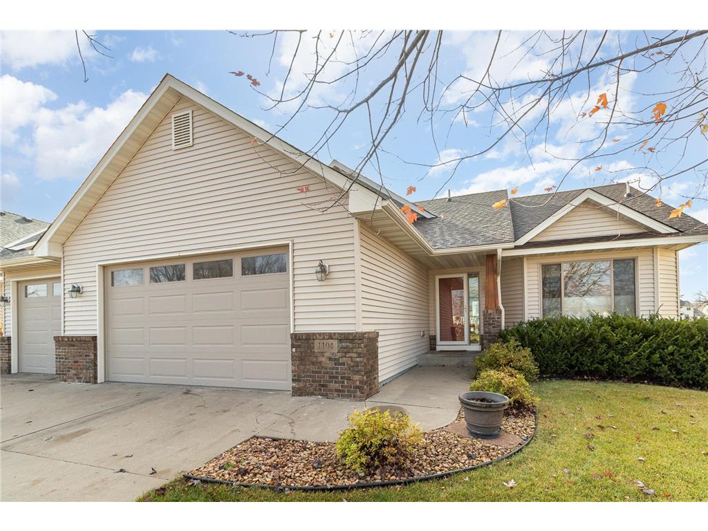 1104 9th Street SE New Prague MN 56071 6628591 image1