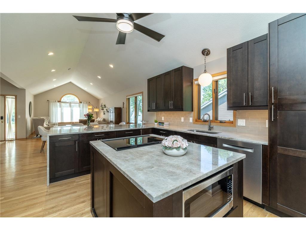 1104 Falls Curve Chaska MN 55318 7099470 image14