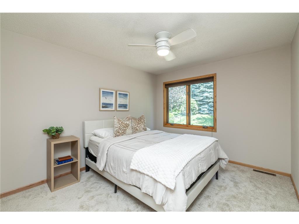 1104 Falls Curve Chaska MN 55318 7099470 image23