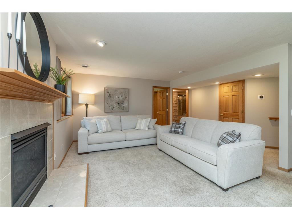 1104 Falls Curve Chaska MN 55318 7099470 image30