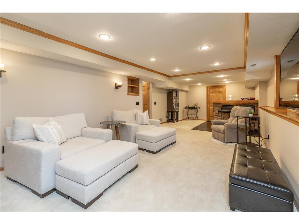1104 Falls Curve Chaska MN 55318 7099470 image37