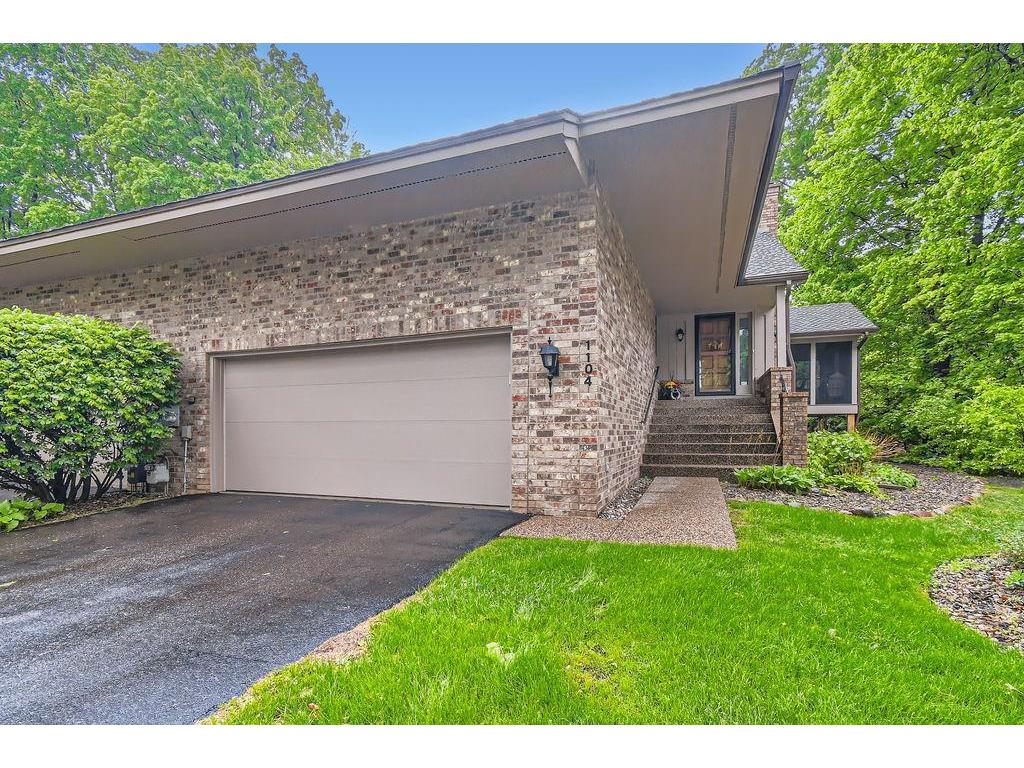1104 Hollybrook Drive Wayzata MN 55391 6725190 image1