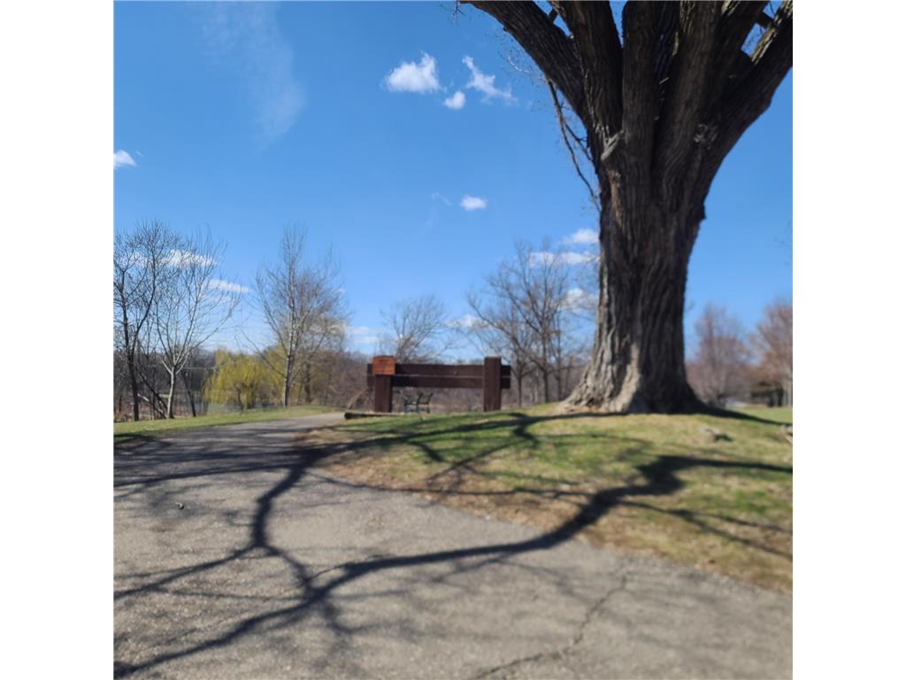 1104 Mackubin Street Saint Paul MN 55117 6702248 image4