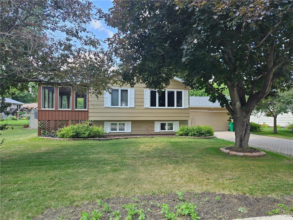 1104 Maplehill Drive Albert Lea MN 56007 6403984 image1