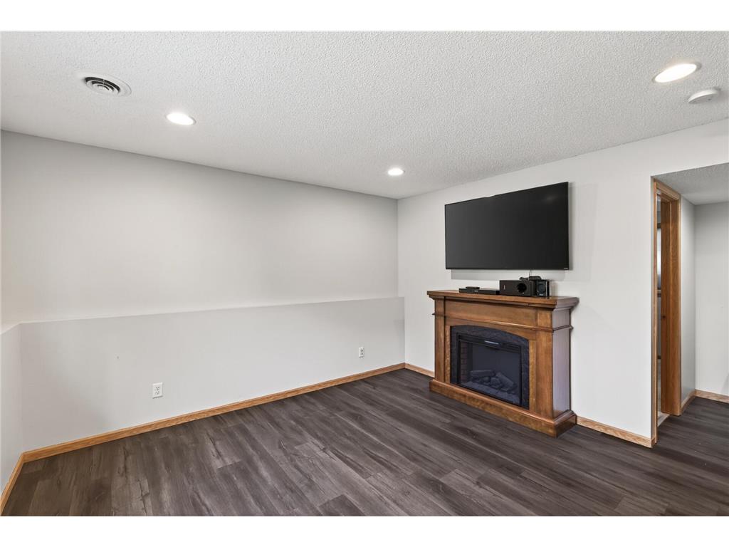 1104 Spruce Street Farmington MN 55024 7082027 image20