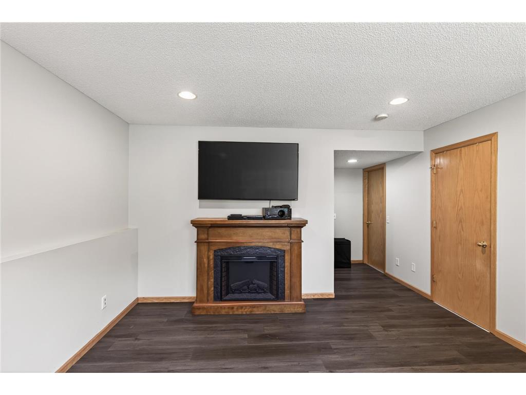 1104 Spruce Street Farmington MN 55024 7082027 image21