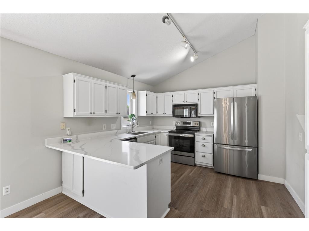 1104 Spruce Street Farmington MN 55024 7082027 image9