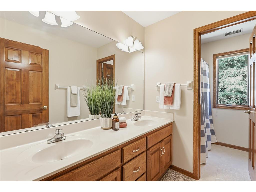 1105 114th Street W Inver Grove Heights MN 55077 7057824 image24
