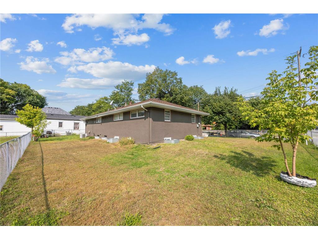 1105 25th Avenue N Minneapolis MN 55411 7047595 image24