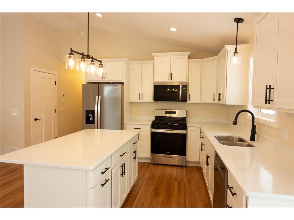 1105 2nd Street SE Faribault MN 55021 7033958 image8