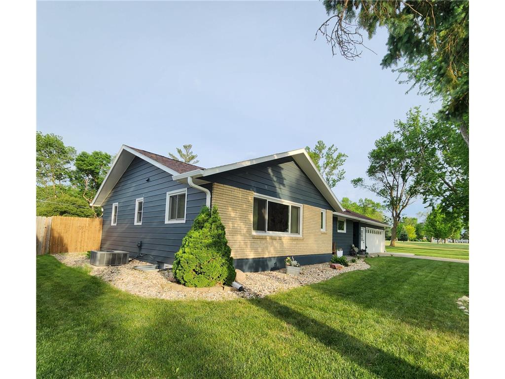 1105 5th Avenue SW Pipestone MN 56164 7087543 image2