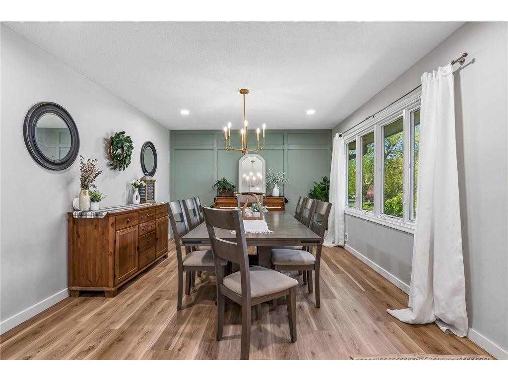1105 Lakeview Drive Burnsville MN 55337 7076727 image17