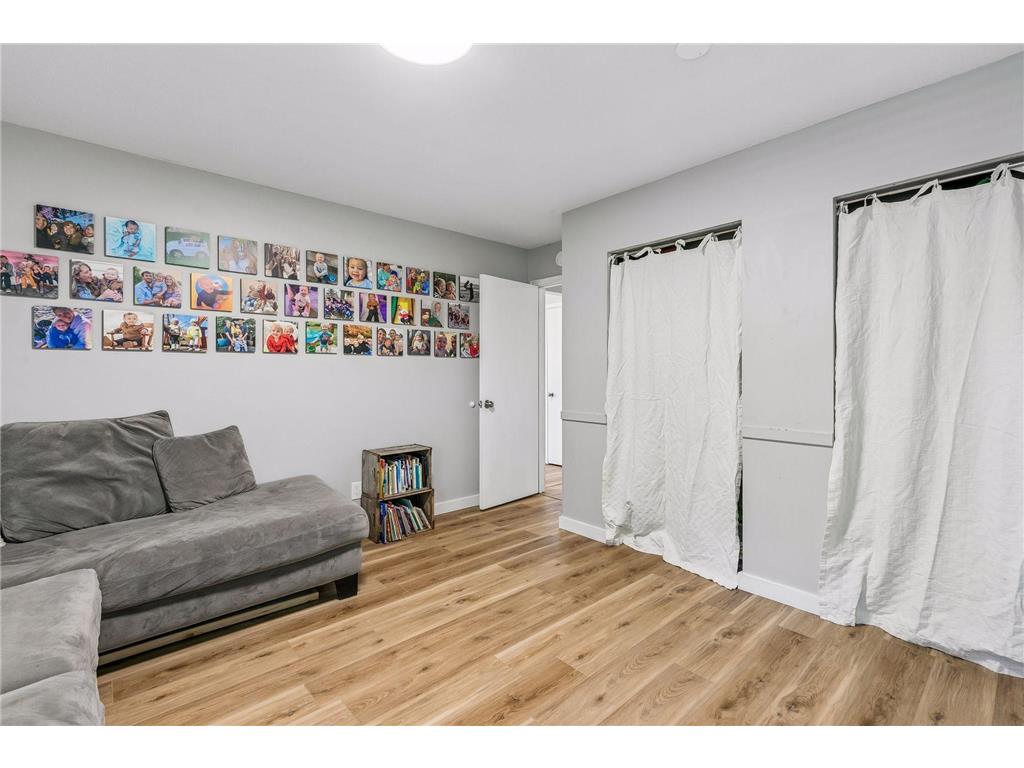 1105 Lakeview Drive Burnsville MN 55337 7076727 image20