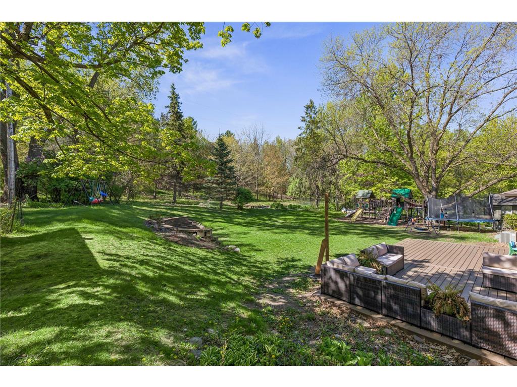 1105 Lakeview Drive Burnsville MN 55337 7076727 image36