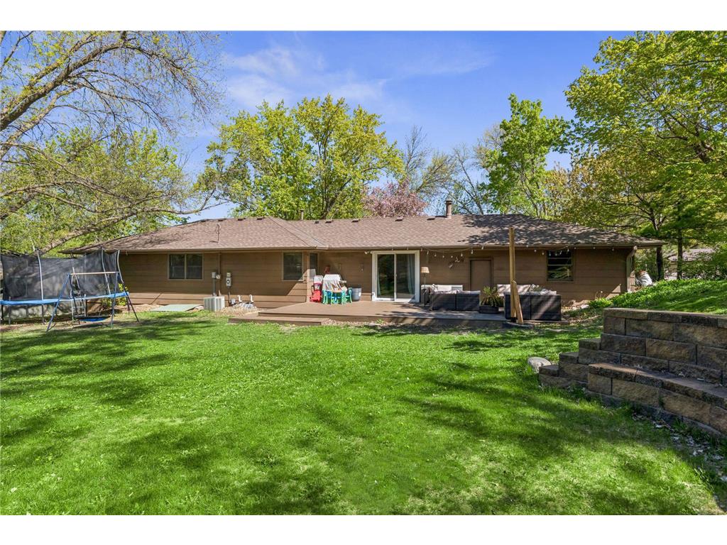 1105 Lakeview Drive Burnsville MN 55337 7076727 image37