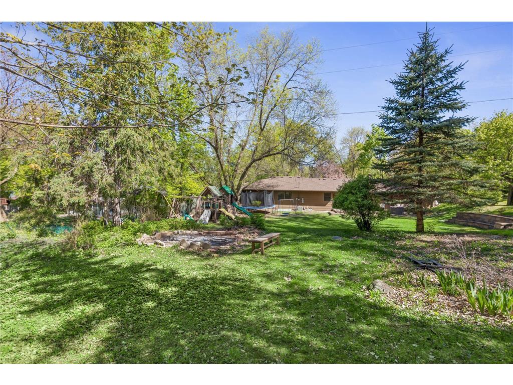 1105 Lakeview Drive Burnsville MN 55337 7076727 image41